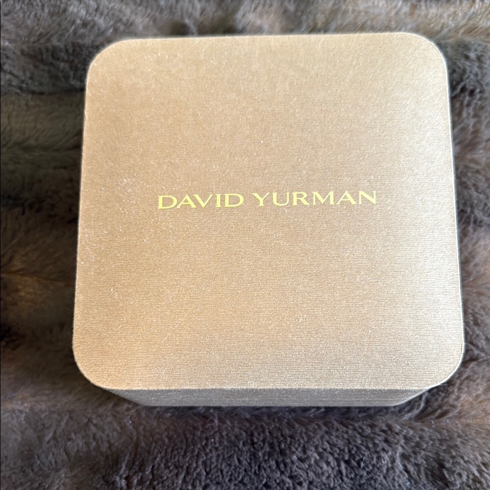 David Yurman Brown Jewelry Box with Gold Lettering